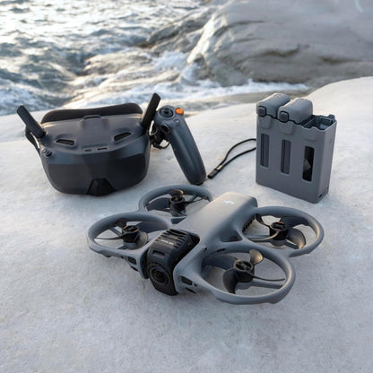 Avata360 (Remote Control 2), a 1-inch 8K 360 ° aerial drone designed for FPV and aerial photography, equipped with a propeller guard. Equipped with a built-in screen remote control 2, it achieves precise control and multifunctionality