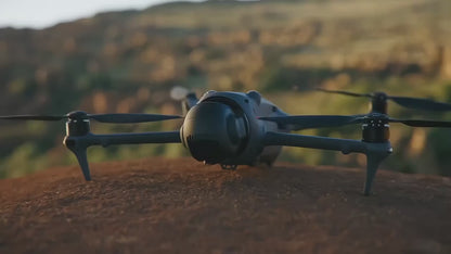 Mavic 4 Pro 512GB Creator Kit (including remote control Pro 2), flagship level triple camera drone, equipped with 100MP 4/3 CMOS Hasselblad camera, maximum flight time of 51 minutes, including three batteries Professional Edition movie level photography
